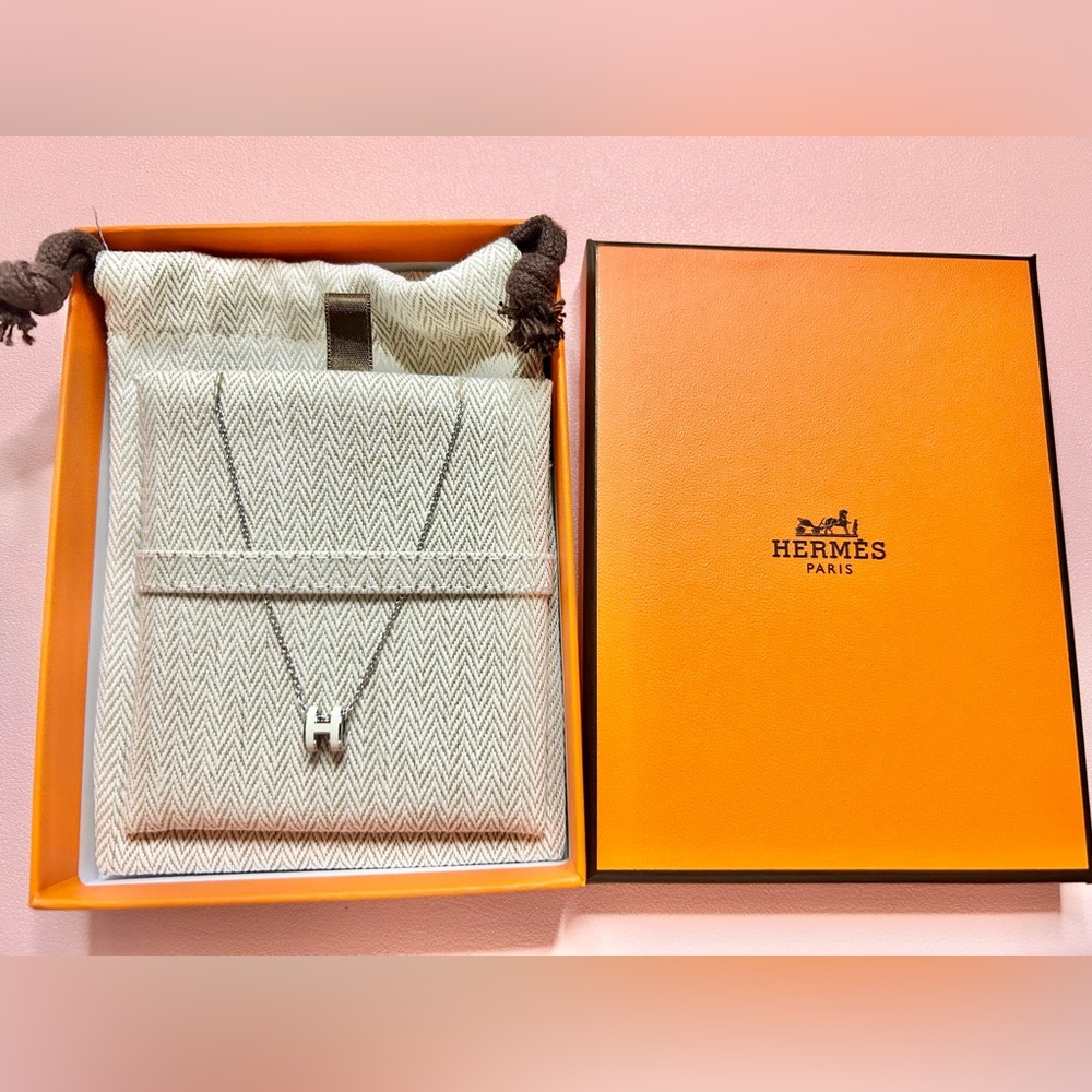 Hermes Mini Pop H Pendant Necklace - Picture 4 of 11